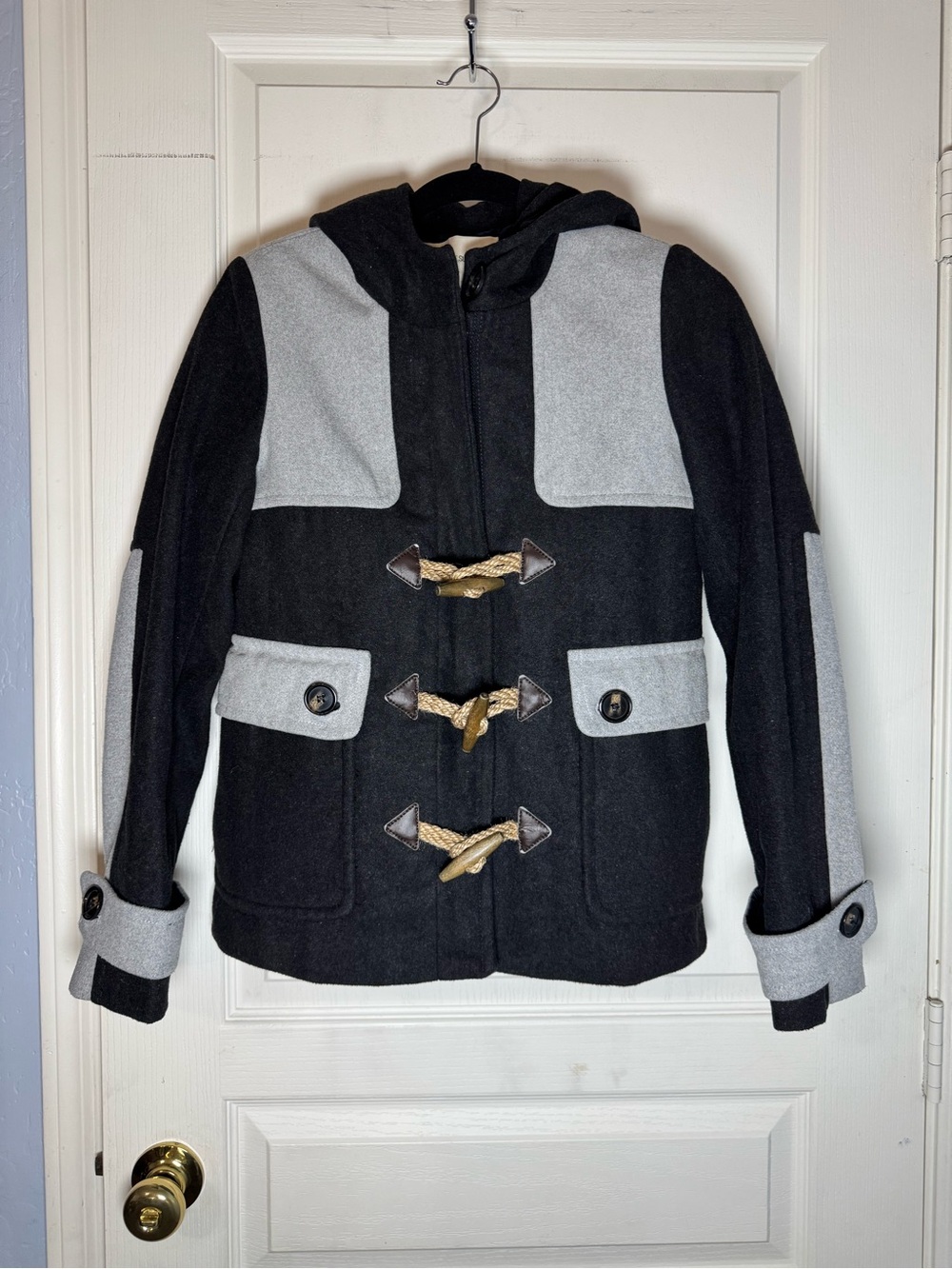 Thread & Supply Black and Light Gray Toggle Wool Blend Hooded Jacket Size Small